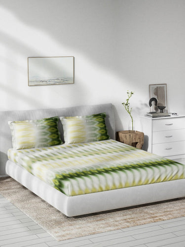 https://cdn.shopify.com/s/files/1/1857/6931/products/c2034b63-6c47-4c3d-bb27-e5326b0279bc1682772194042Bedsheets1.jpg?v=1703241845